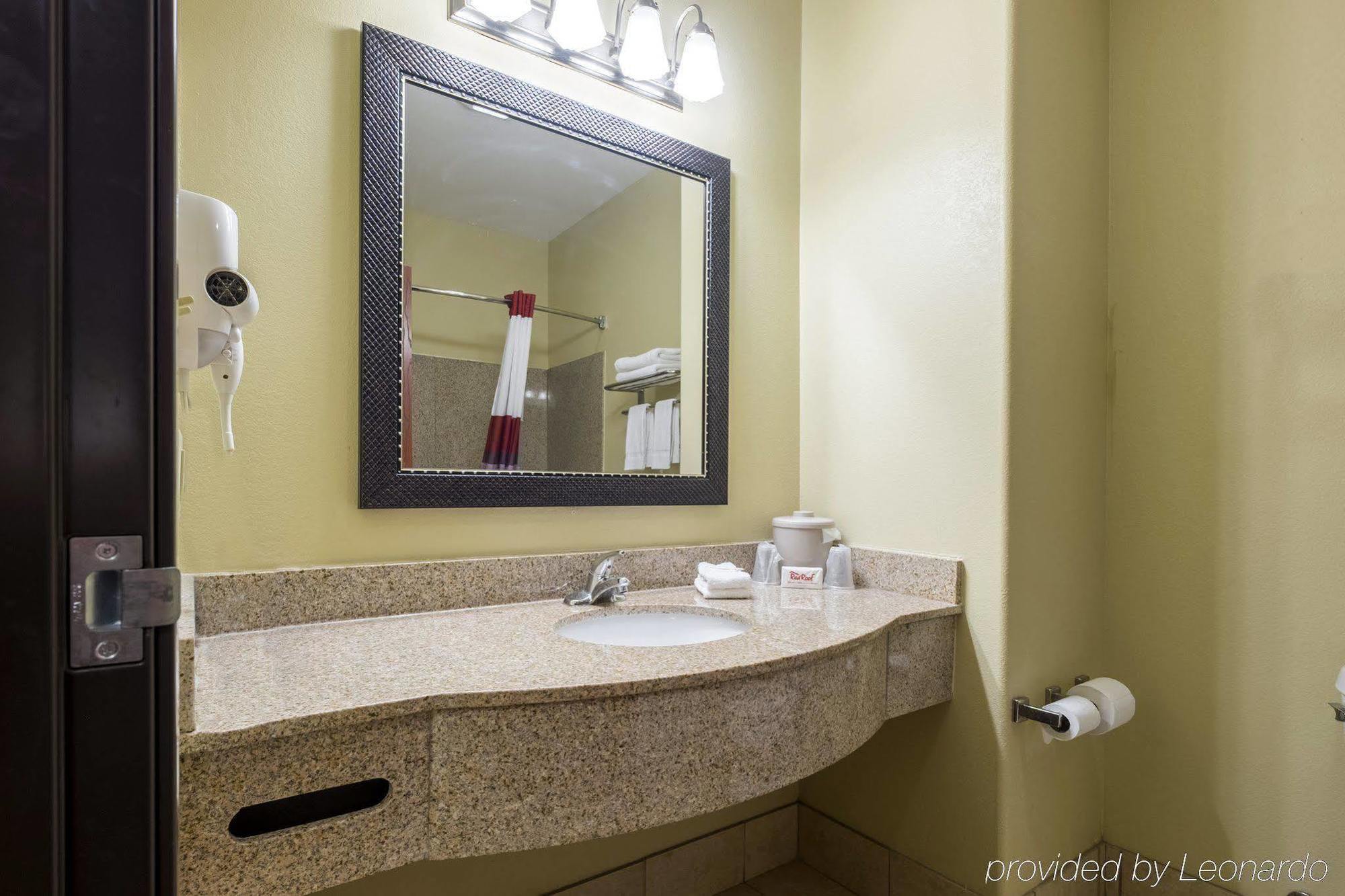 Red Roof Inn & Suites Lake Charles Exterior foto